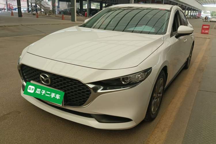 Used Mazda Mazda 3 Axela 2020 1.5L Automatic Luxury Version
