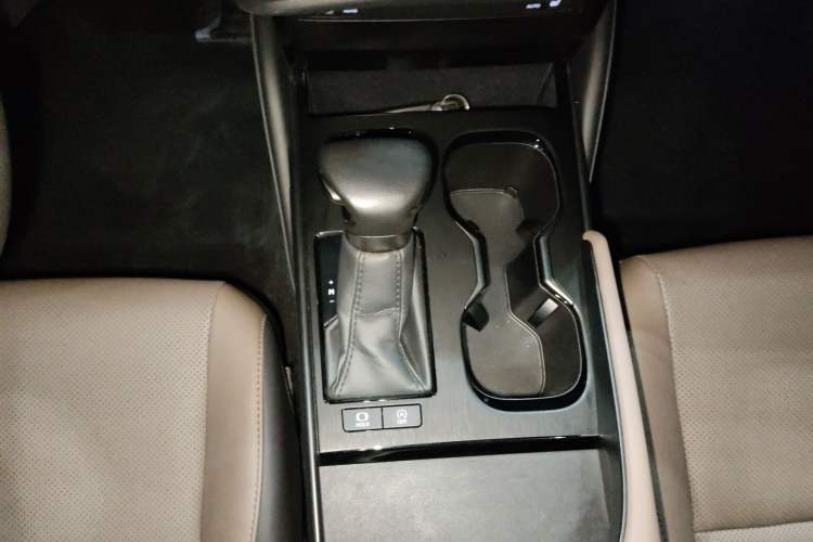 Used Lexus ES 2022 200 Excellence Edition
