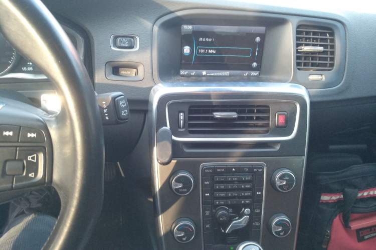 Used Volvo V60 2014 T5 Zhiya Edition