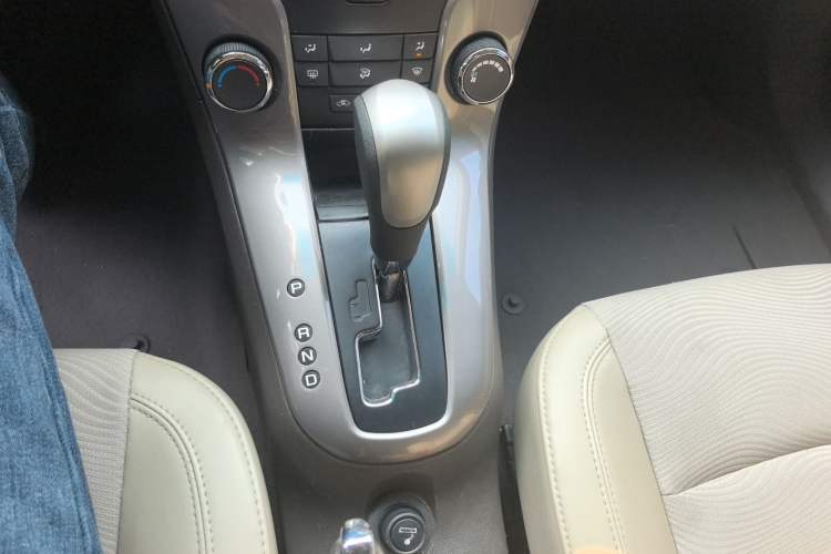 Used Chevrolet Cruze 2015 1.5L Classic SE AT
