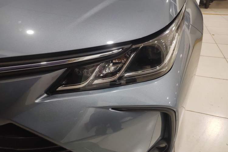 Used Toyota Corolla 2021 Dual-Motor 1.8L E-CVT Elite Edition
