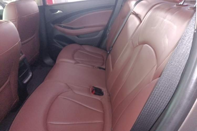 Used Buick Envision 2018 20T Two-Wheel Drive Luxury Model