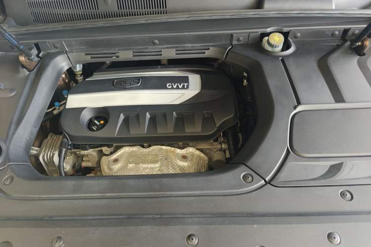 Used Geely Auto Emgrand X7 Sport 2016 2.0L Manual Smart Connect Version
