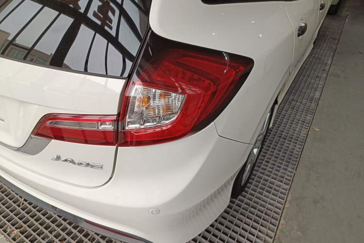 Used Honda Jade 2014 1.8L Automatic Comfort Elite Version 5 Seats