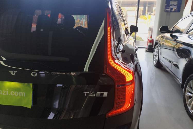 Used Volvo XC90 2020 Facelifted T6 Zhiyi Luxury 7-Seater
