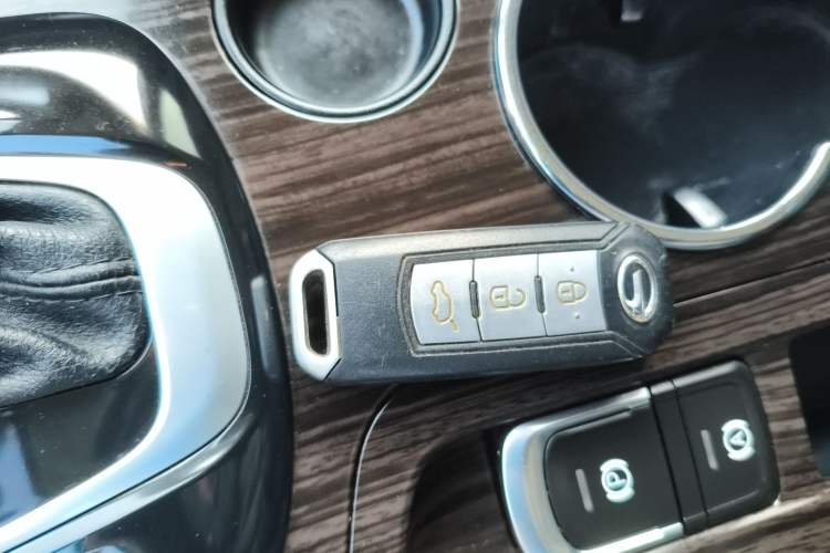 Used GAC Trumpchi GS5 Super 2015 1.8T Automatic Two-Wheel Drive Luxury Edition
