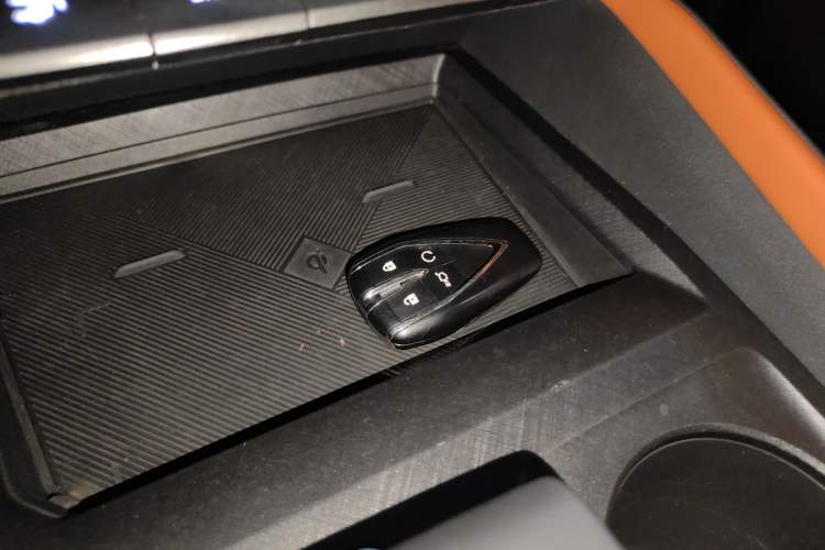 Used Changan UNI-V 2022 1.5T Prestige Version
