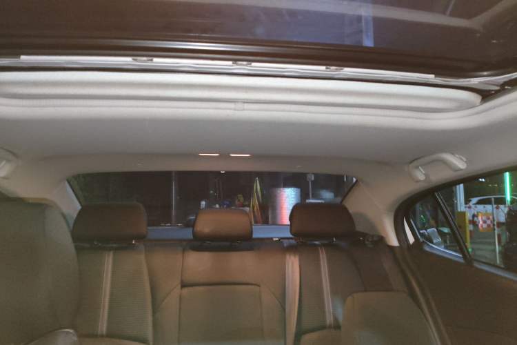 Used Mazda Mazda 3 Axela 2017 Sedan 1.5L Automatic Luxury Model Emission Standard China V
