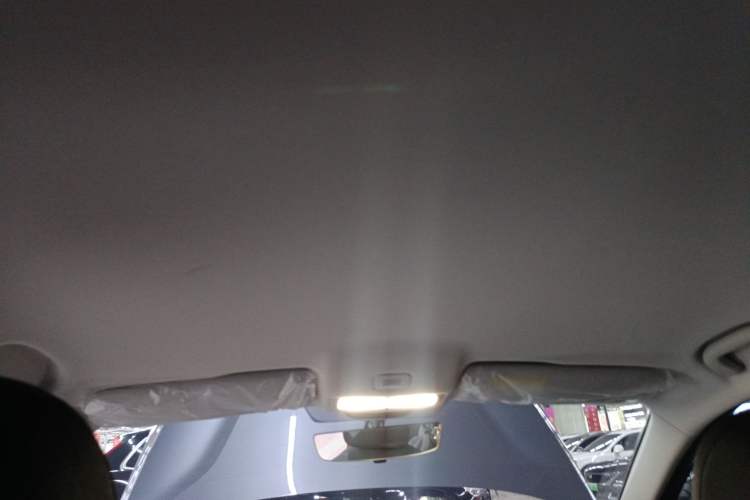 Used Roewe i5 2023 1.5L Manual Comfort Edition
