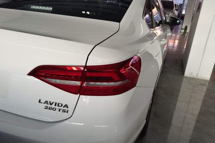 Used Volkswagen Lavida 2019 280TSI DSG Comfort Edition China VI standard
