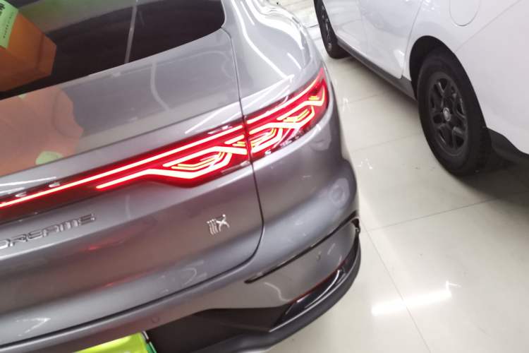 Used BYD Han 2022 DM-i 121KM Prestige Model
