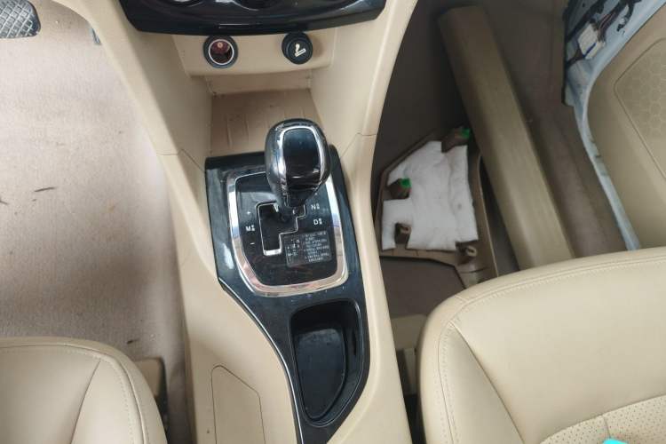 Used Baojun 730 2016 1.8L iAMT Comfort Version 7 Seats
