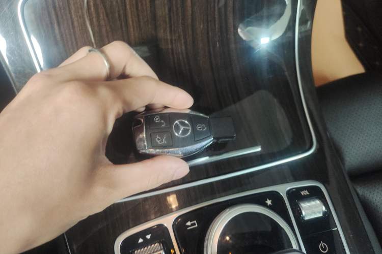 Used Mercedes-Benz GLC 2018 Facelifted GLC 260 4MATIC Dynamic Edition