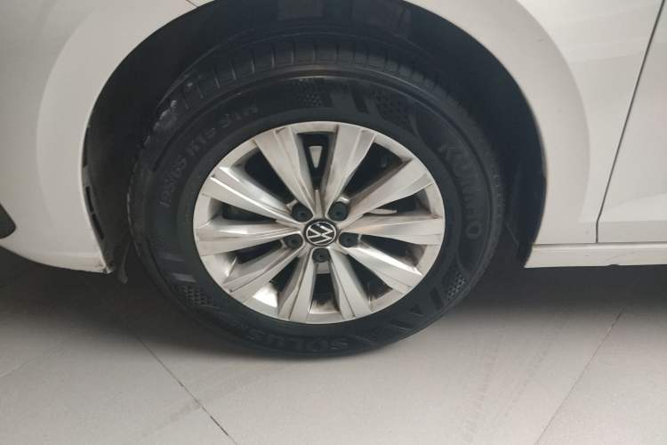 Used Volkswagen Lavida 2023 New Sharp 1.5L Automatic Excellent New Edition
