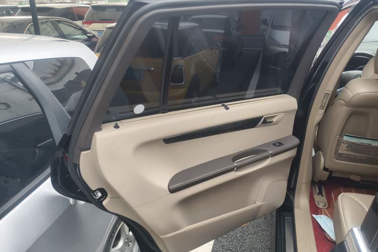 Used Mercedes-Benz R-Class 2017 R 320 4MATIC Business Edition Prestige Model