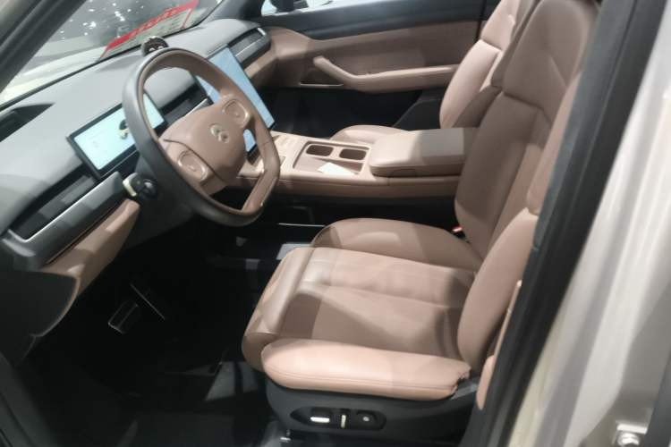 Used Nio ES8 2023 75 kWh Executive Edition