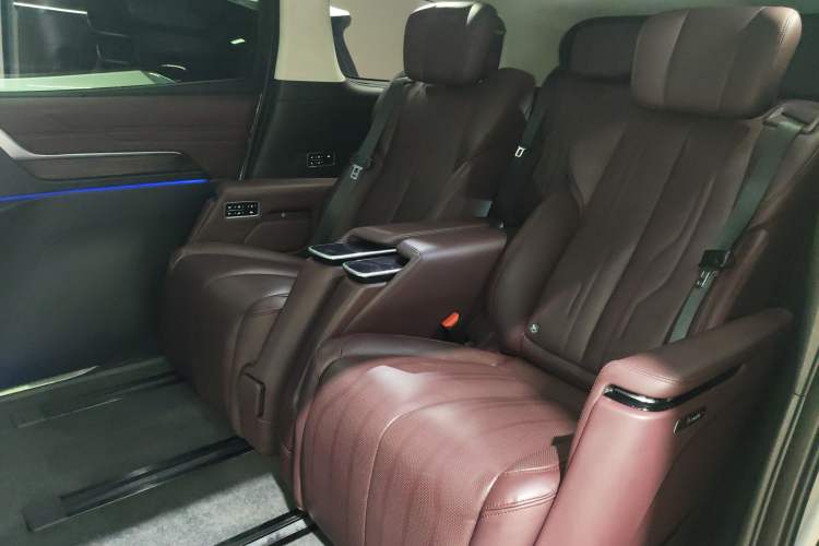 Used Buick Century 2023 2.0T Six-Seater Yinshi Edition