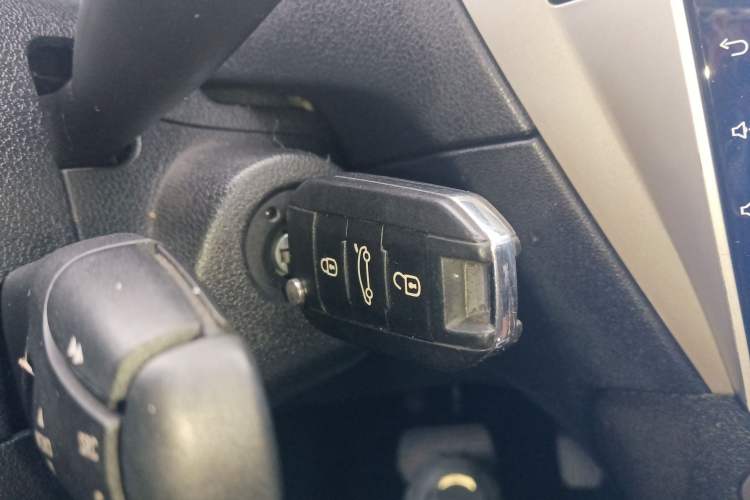 Used Peugeot 301 2014 1.6L Automatic Luxury Edition
