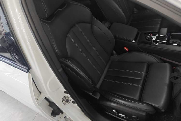 Used Audi A4L 2024 40 TFSI Luxury Dynamic Edition