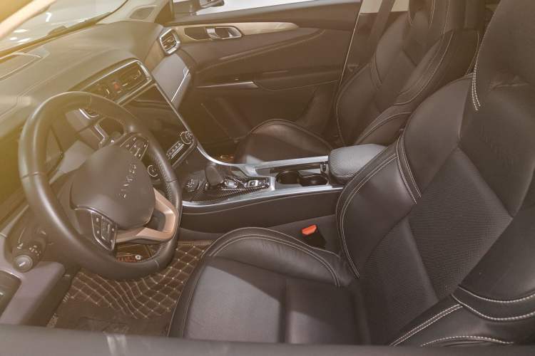 Used Lynk & Co 01 2017 2.0T Two-Wheel Drive Pro Edition
