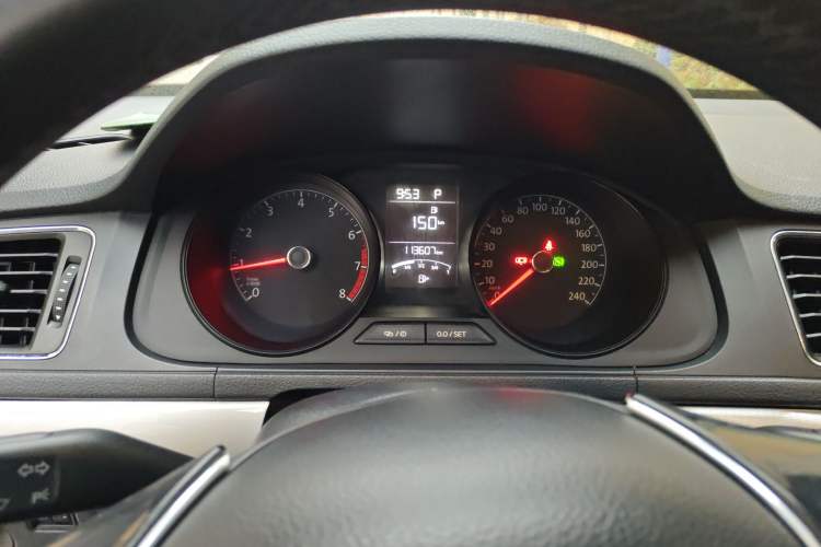 Used Volkswagen Lavida 2017 1.6L Automatic Fashion Edition