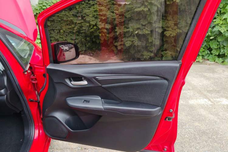 Used Honda Fit 2016 1.5L LXS CVT Comfort Sunroof Version
