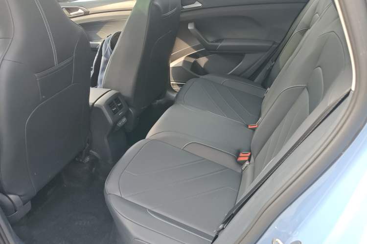 Used Volkswagen Tharu 2025 NewRui 300TSI Prestige Edition