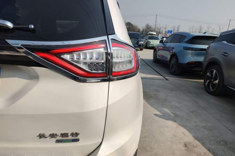 Used Ford Edge 2017 EcoBoost 245 Four-Wheel Drive Sporty 7-Seater