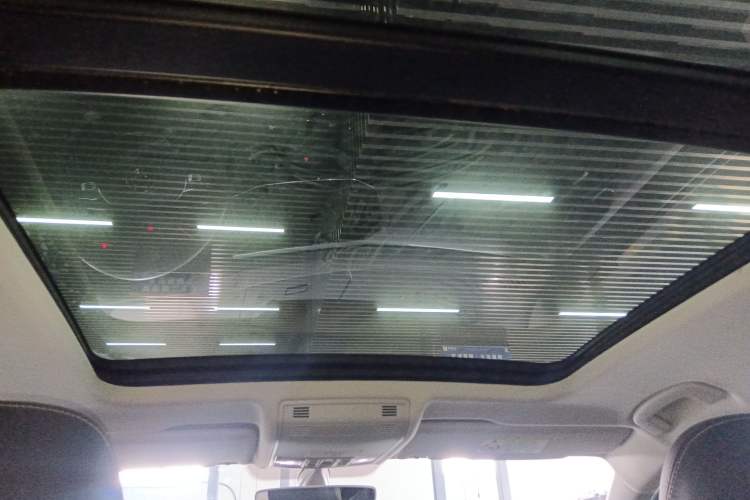 Used Volkswagen Tayron 2021 280TSI Two-Wheel Drive Luxury Smart Connectivity Version
