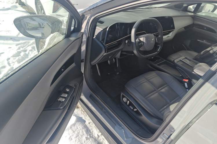 Used Hongqi EH7 2024 690 Pro
