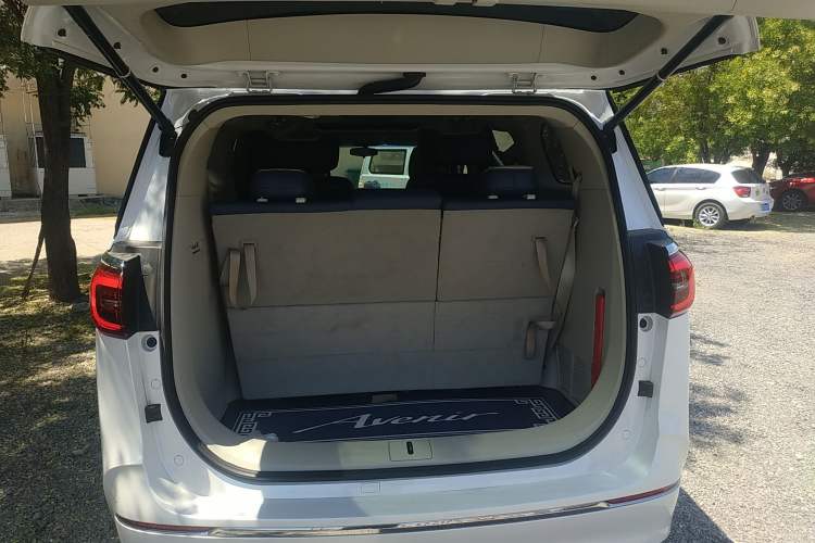 Used Buick GL8 2023 ES Lu Zun Comfort Model
