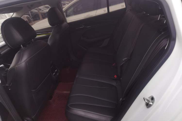 Used Roewe i5 2021 1.5L CVT Diamond Edition
