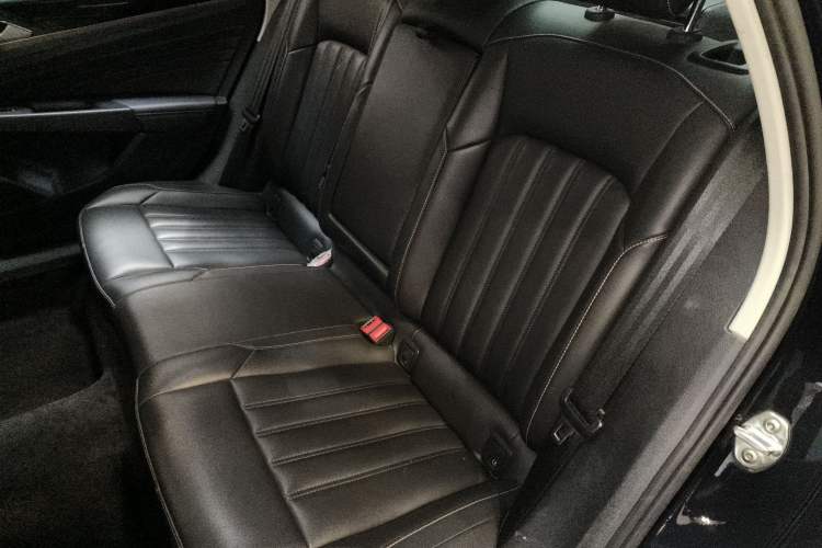 Used Volkswagen Passat 2019 280TSI Business Edition China VI