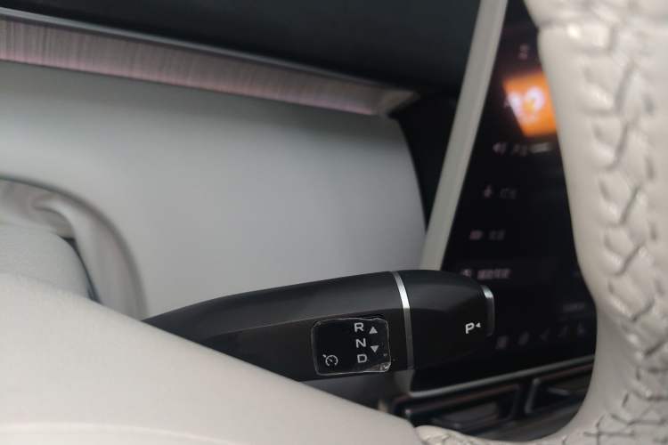 Used  S09 2025 Rear-Drive Ultra+
