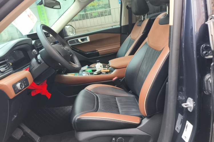 Used Ford Explorer 2023 EcoBoost 285 Four-Wheel Drive Titanium Edition 7-Seater
