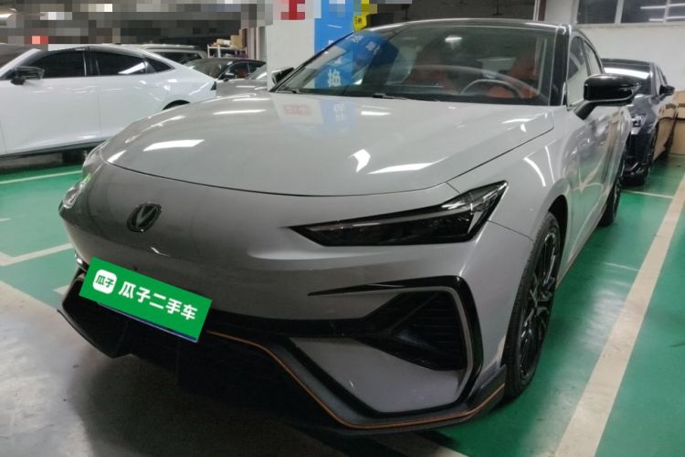 Used Changan UNI-V 2025 Model Third-Generation 2.0T Dynamic Edition