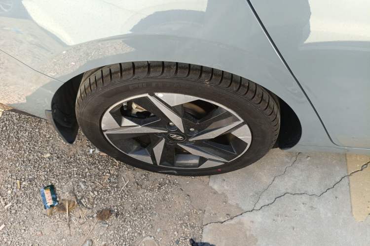 Used Hyundai Elantra 2021 240TGDi DCT LUX Prestige Edition
