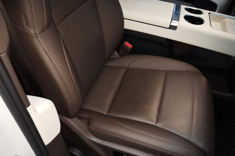 Used Li Auto MEGA 2024 Ultra Model
