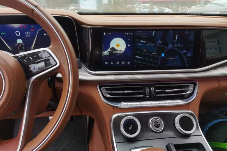 Used Hongqi H9 2023 2.0T Smart Connect Flagship Edition
