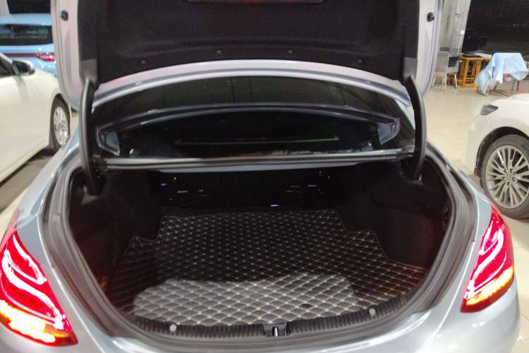 Used Mercedes-Benz C-Class 2017 Facelift C 200 L Sport Edition
