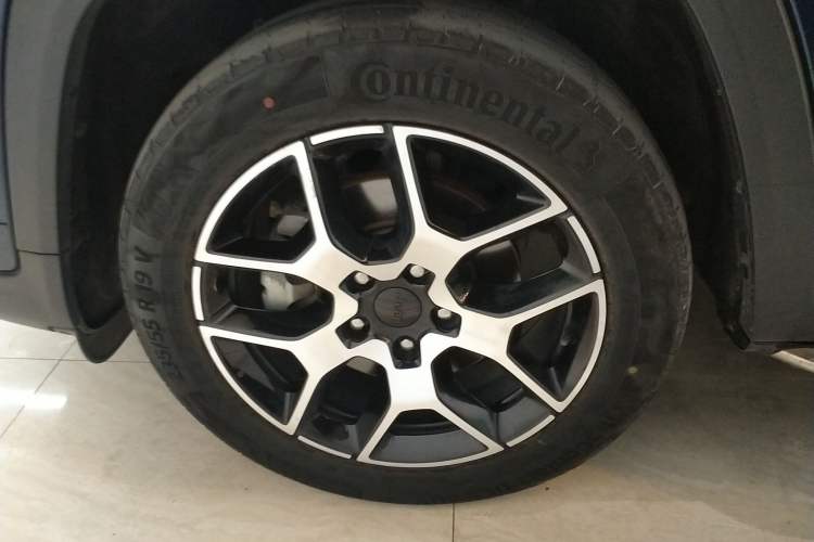 Used  Grand Commander 2022 2.0T Two-Wheel Drive Luxury Version
