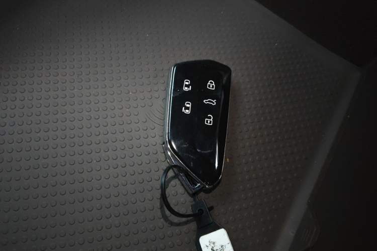 Used Volkswagen Viloran 2024 380TSI Premium Edition
