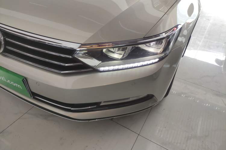 Used Volkswagen Magotan 2019 330TSI DSG Leading Edition China V Standard
