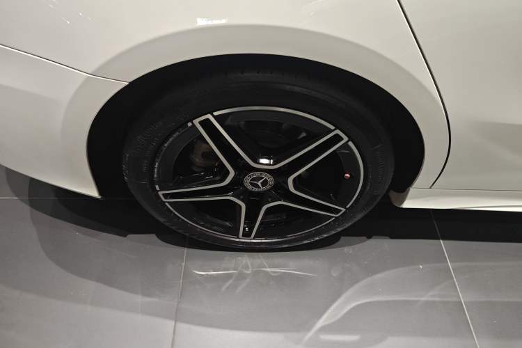 Used Mercedes-Benz A-Class 2021 A 200 L Sport Sedan Fashion Model
