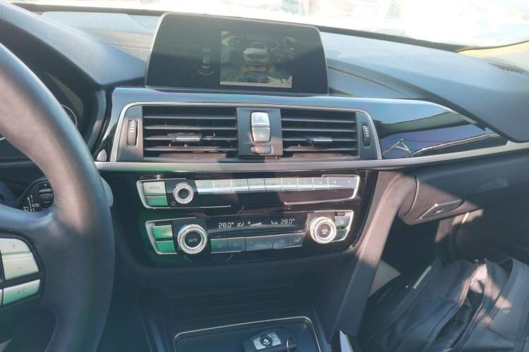 Used BMW 3 Series 2018 320Li xDrive Fashion Model
