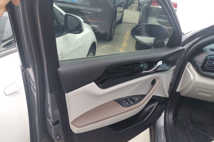 Used BYD Qin PLUS 2024 HONOR Edition DM-i 55KM Leading Model
