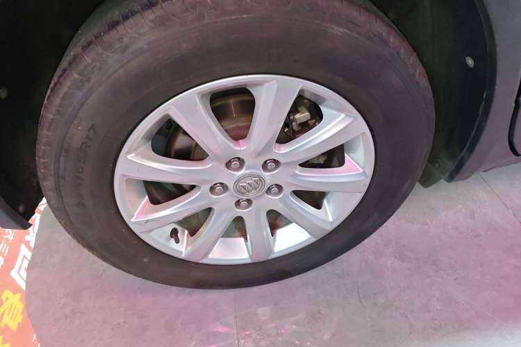 Used Buick Envision 2018 20T Two-Wheel-Drive Elite Model
