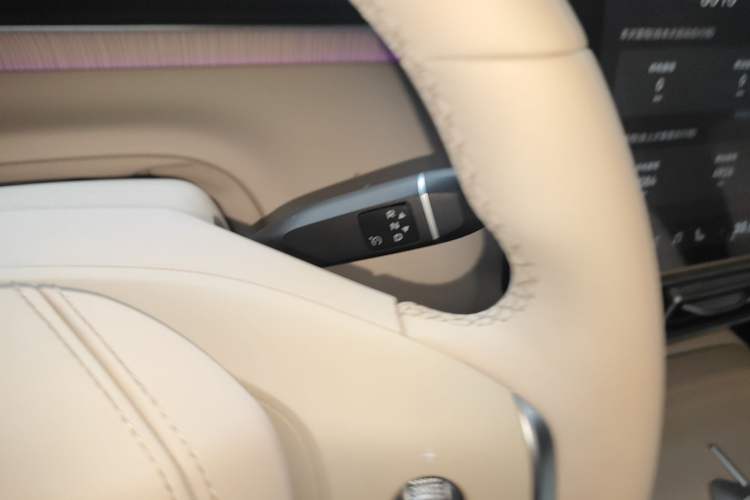 Used  S09 2025 Four-Wheel Drive Ultra+ Custom Edition
