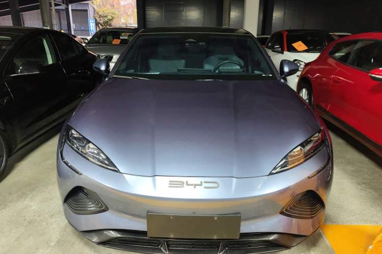 Used BYD Seal 2022 700 km Long-Range Rear-Wheel-Drive Version
