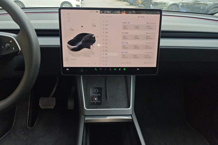 Used Tesla Model Y 2025 Long-Range All-Wheel-Drive Version